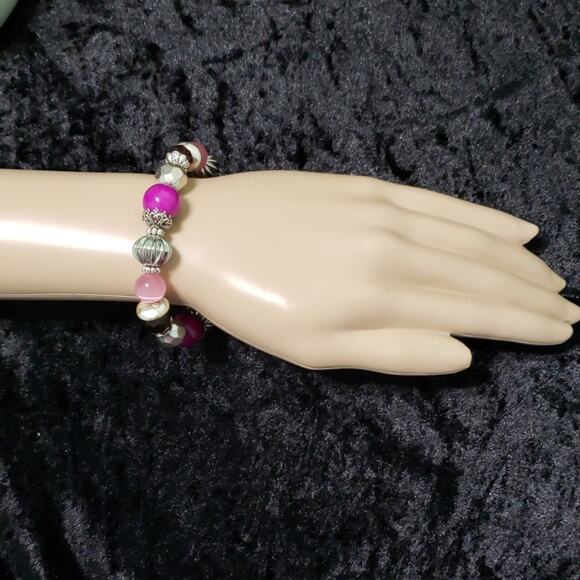 Stretchy Bracelet - Picture 2 of 4